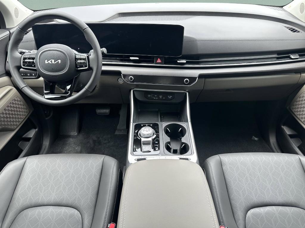 new 2025 Kia Carnival car, priced at $37,500