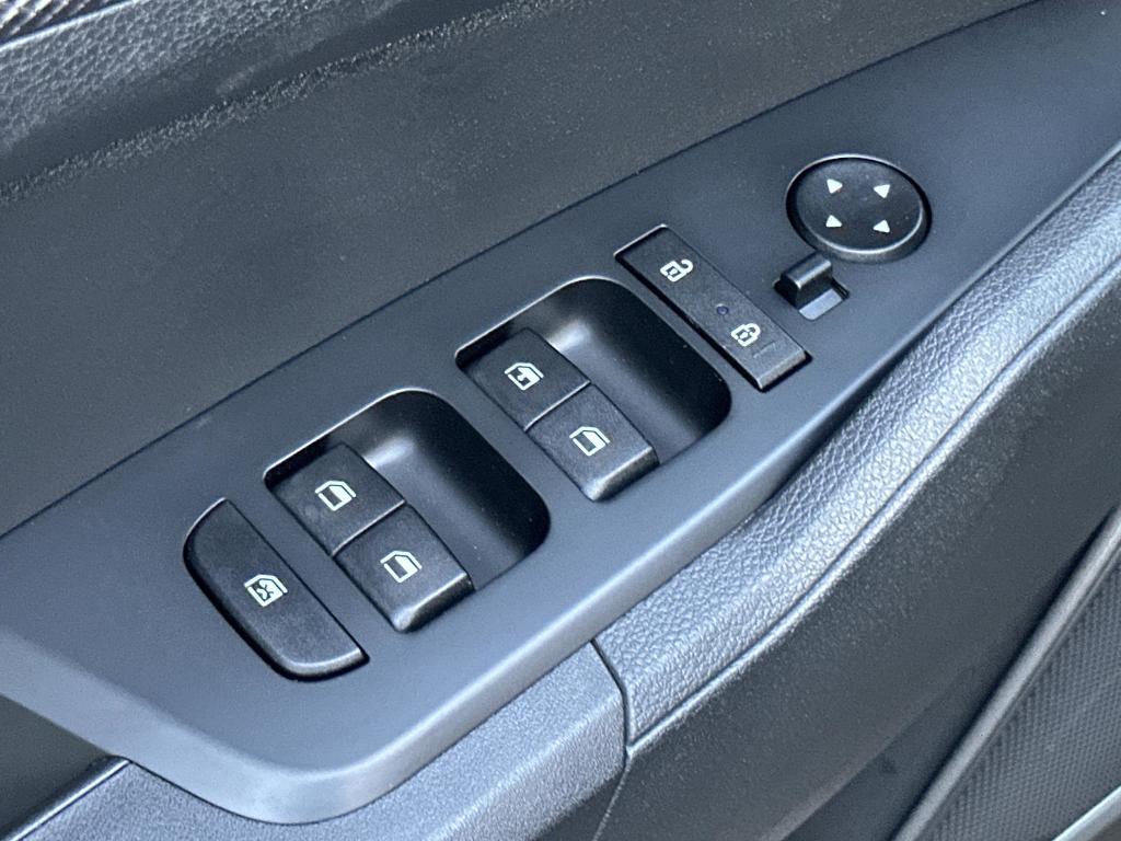 new 2025 Kia Sportage Hybrid car, priced at $30,500