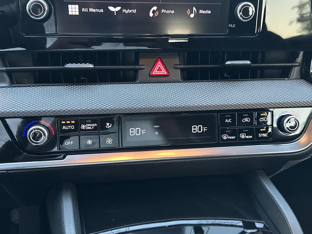 new 2025 Kia Sportage Hybrid car, priced at $30,500