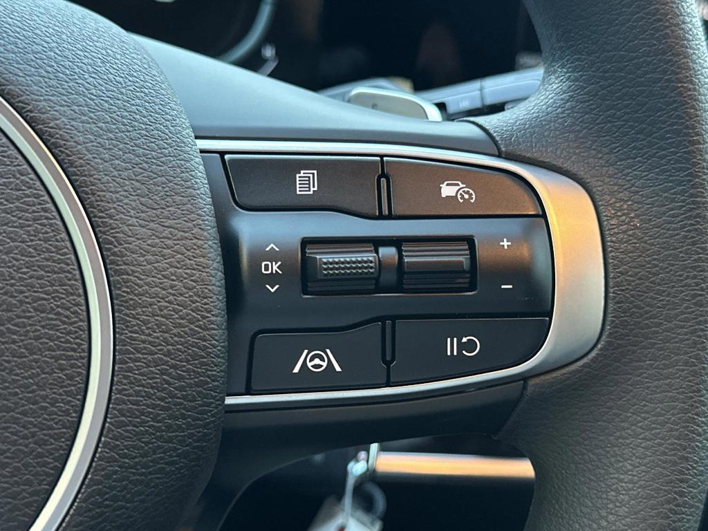 new 2025 Kia Sportage Hybrid car, priced at $30,500