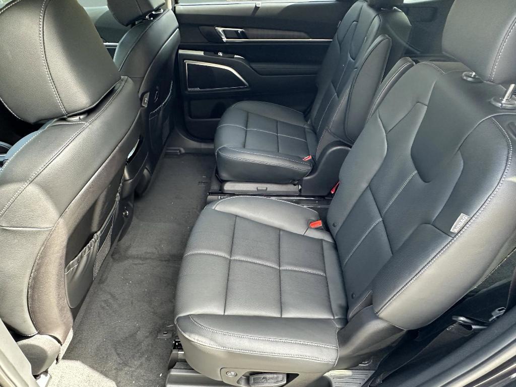 new 2025 Kia Telluride car, priced at $45,000