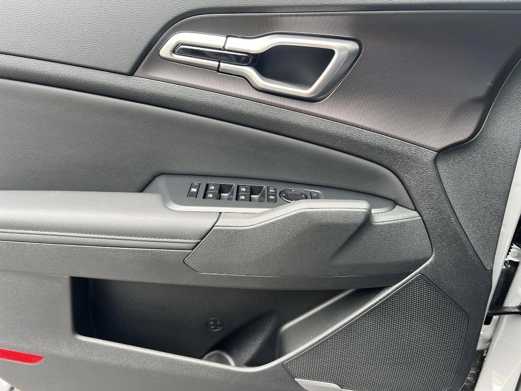 new 2026 Kia Sportage car, priced at $30,568