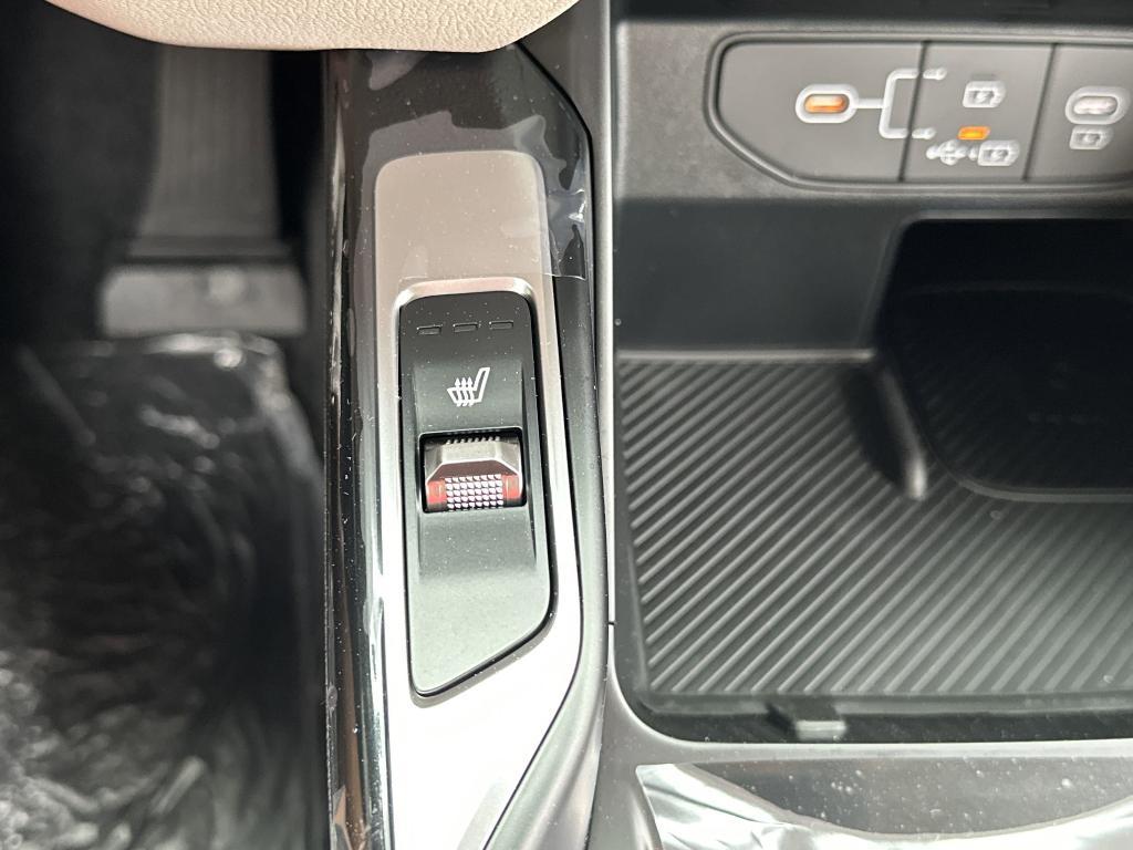 new 2025 Kia Sorento car, priced at $41,591