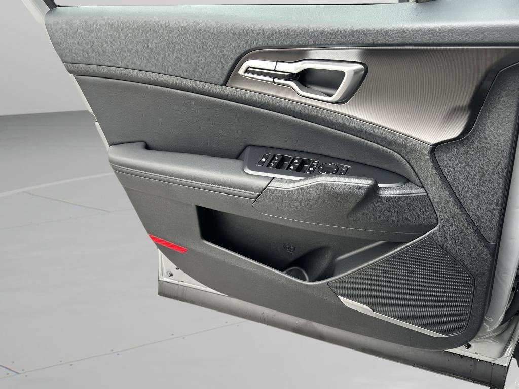 new 2026 Kia Sportage car, priced at $32,215