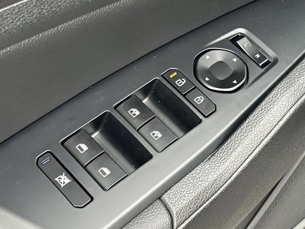 new 2026 Kia Sportage car, priced at $32,215