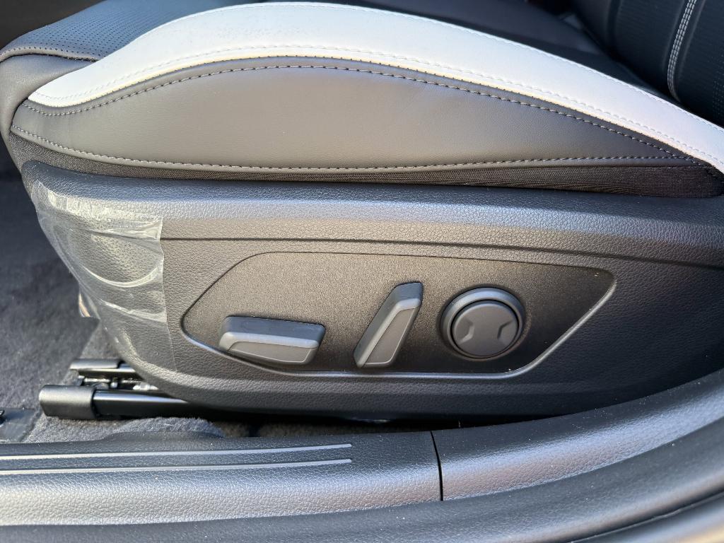 new 2025 Kia K5 car, priced at $30,253