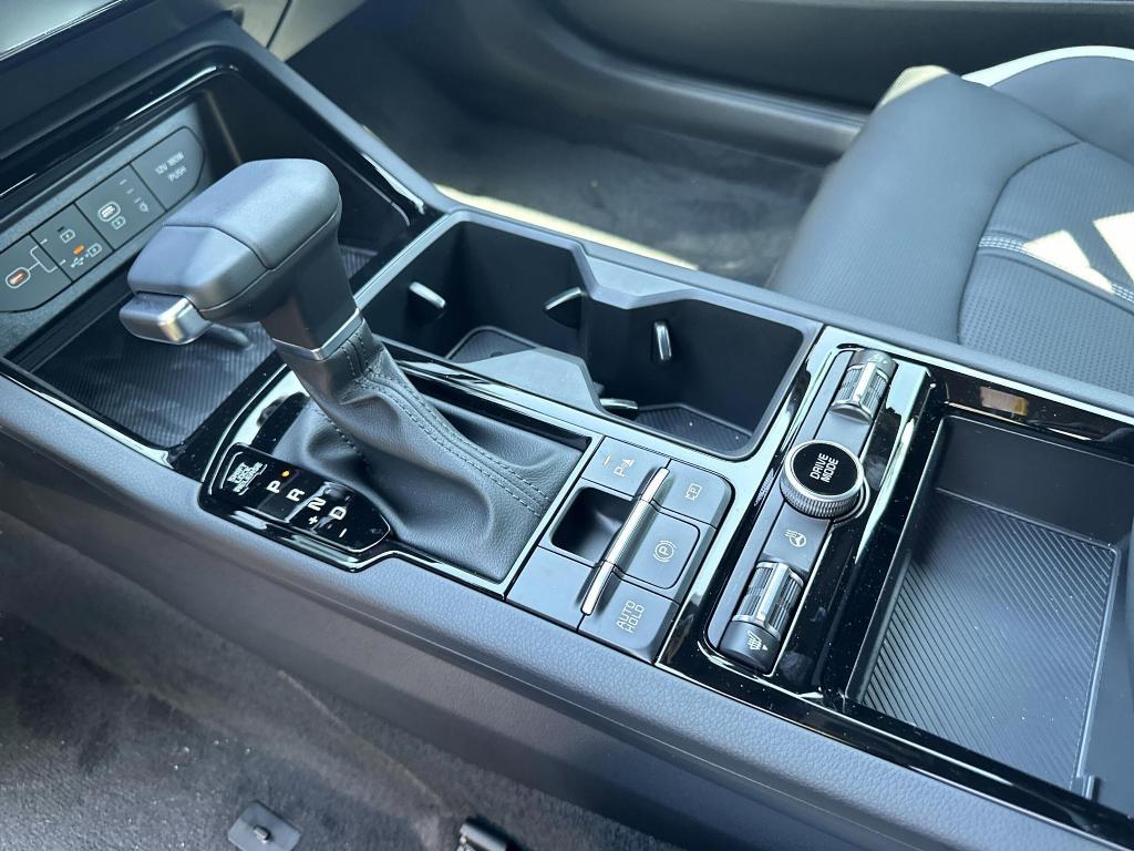 new 2025 Kia K5 car, priced at $30,253