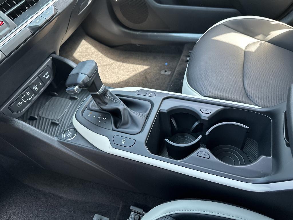 new 2025 Kia K4 car, priced at $27,017