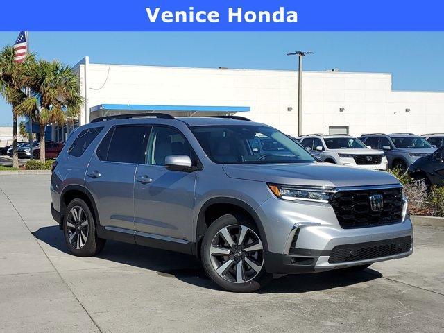 new 2025 Honda Pilot car, priced at $48,895