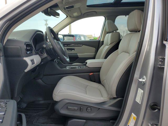 new 2025 Honda Pilot car, priced at $48,950
