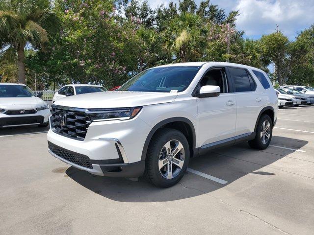 new 2025 Honda Pilot car, priced at $45,062