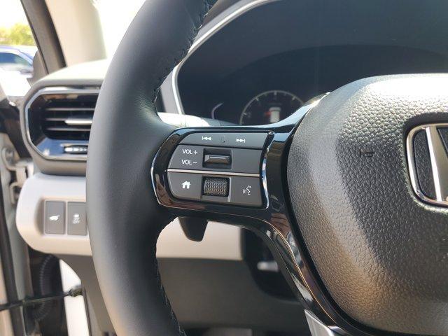 new 2025 Honda Pilot car, priced at $45,062