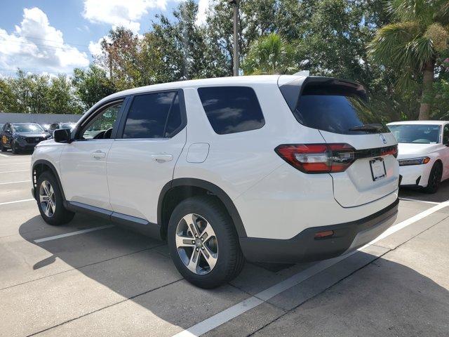 new 2025 Honda Pilot car, priced at $45,062