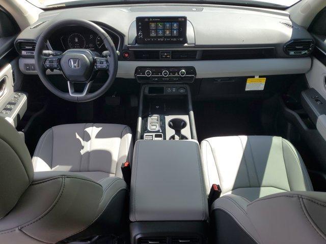 new 2025 Honda Pilot car, priced at $45,062