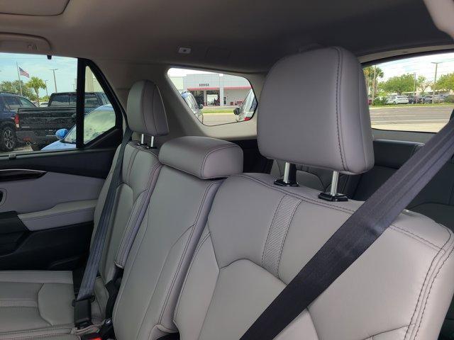 new 2025 Honda Pilot car, priced at $47,894