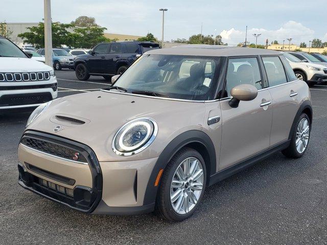 used 2024 MINI Hardtop car, priced at $26,429