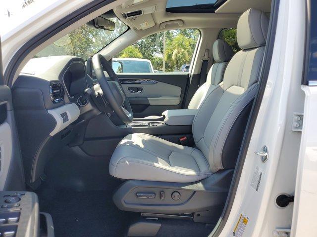 new 2025 Honda Pilot car, priced at $48,771