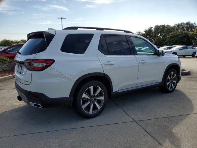 new 2025 Honda Pilot car, priced at $50,040