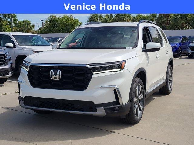 new 2025 Honda Pilot car, priced at $53,105