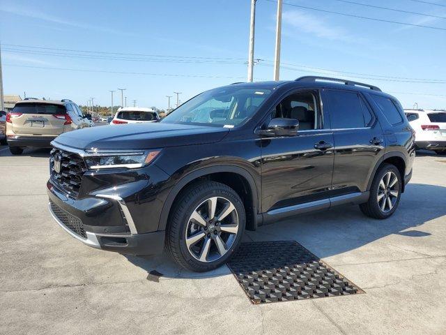 new 2025 Honda Pilot car, priced at $48,950