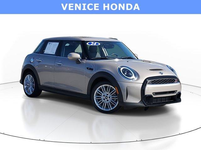 used 2024 MINI Hardtop car, priced at $23,579