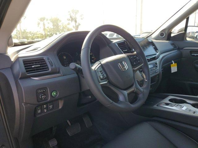 new 2025 Honda Ridgeline car, priced at $45,675