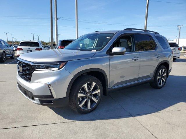 new 2025 Honda Pilot car, priced at $48,895