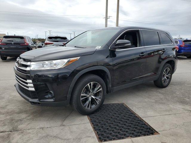 used 2019 Toyota Highlander car, priced at $23,622