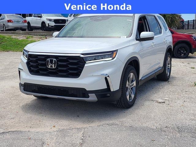new 2025 Honda Pilot car, priced at $45,718