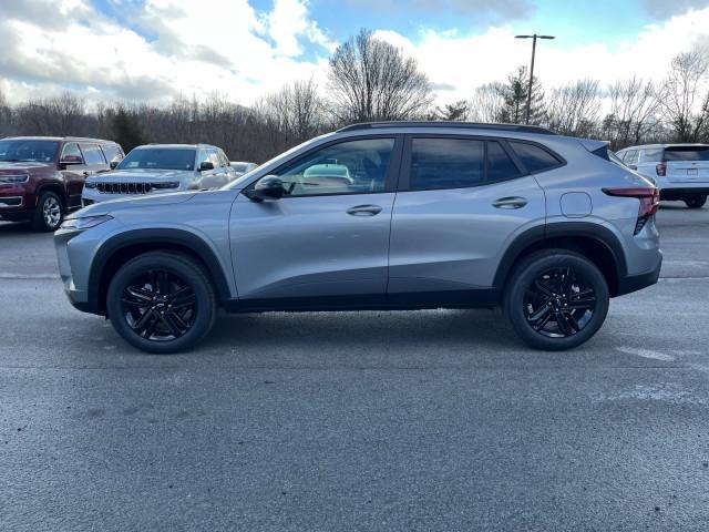 new 2025 Chevrolet Trax car, priced at $26,575