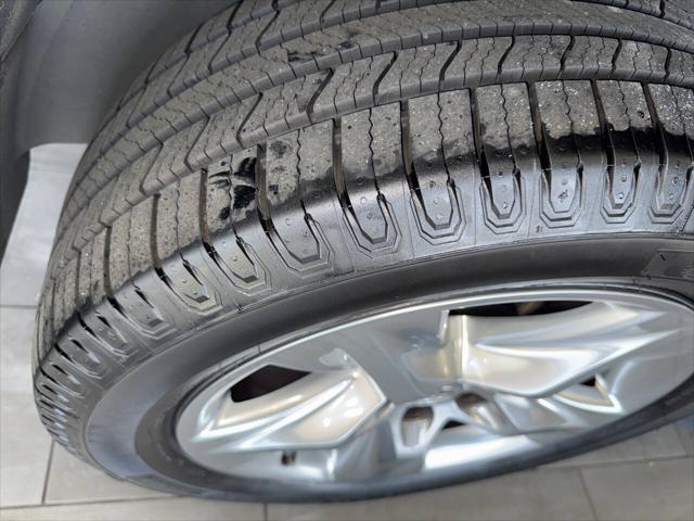 used 2015 Toyota Highlander car, priced at $16,490