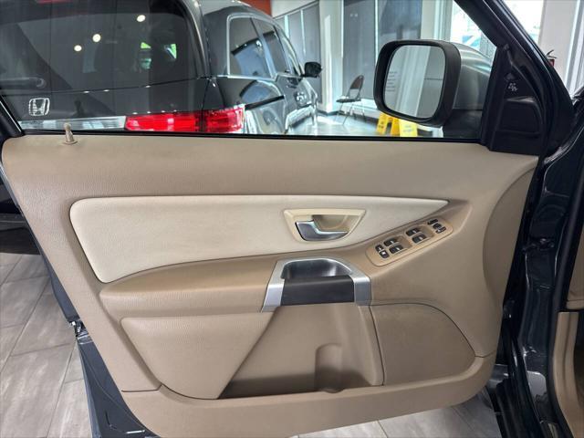 used 2014 Volvo XC90 car, priced at $10,490