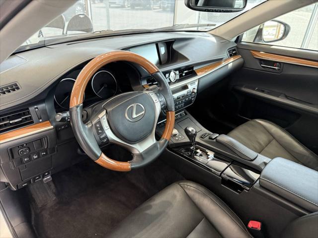used 2014 Lexus ES 300h car, priced at $16,990