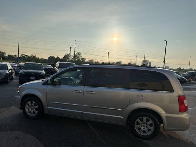 used 2011 Chrysler Town & Country car