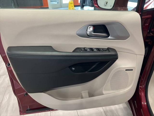 used 2018 Chrysler Pacifica Hybrid car, priced at $18,990