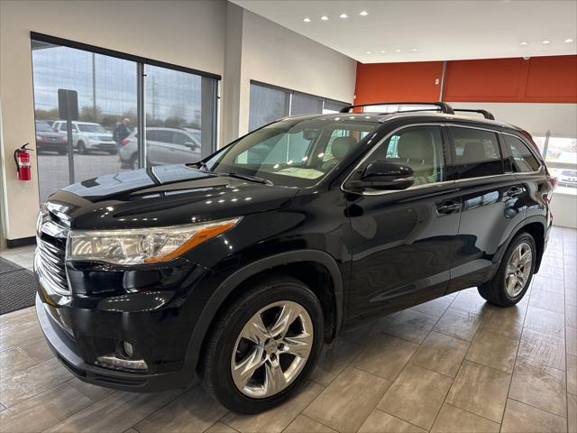 used 2015 Toyota Highlander car, priced at $18,990