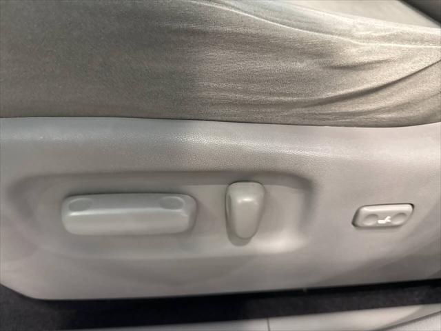 used 2013 Toyota Highlander car, priced at $9,990