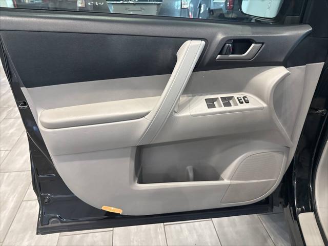 used 2013 Toyota Highlander car, priced at $9,990