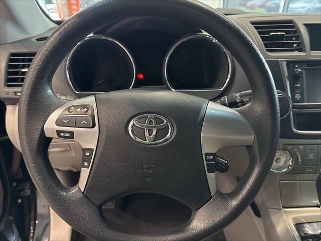 used 2013 Toyota Highlander car, priced at $9,990