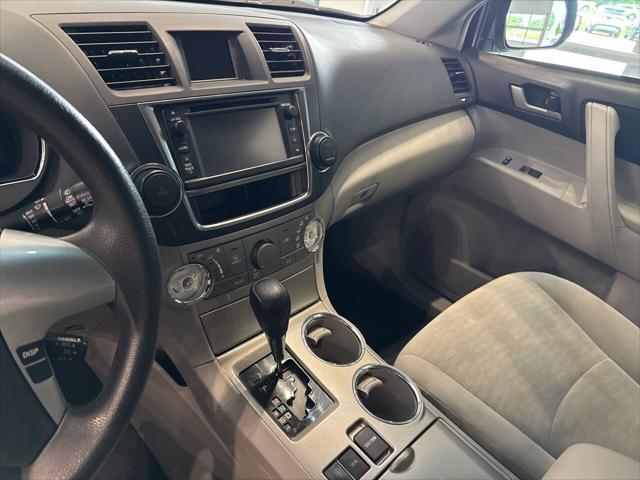 used 2013 Toyota Highlander car, priced at $9,990