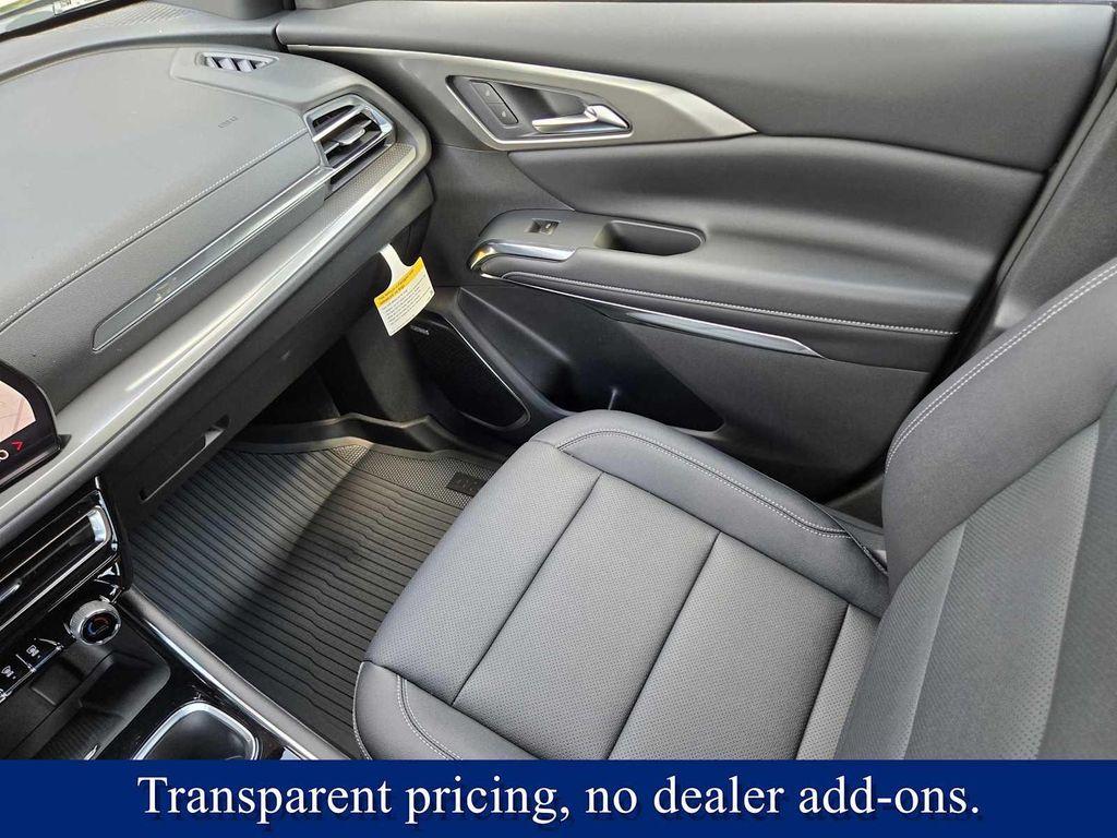 new 2026 Chevrolet Traverse car, priced at $51,350