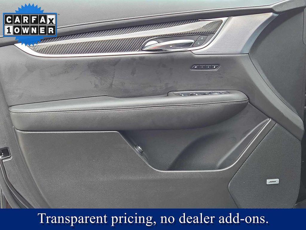 used 2024 Cadillac XT6 car, priced at $50,642