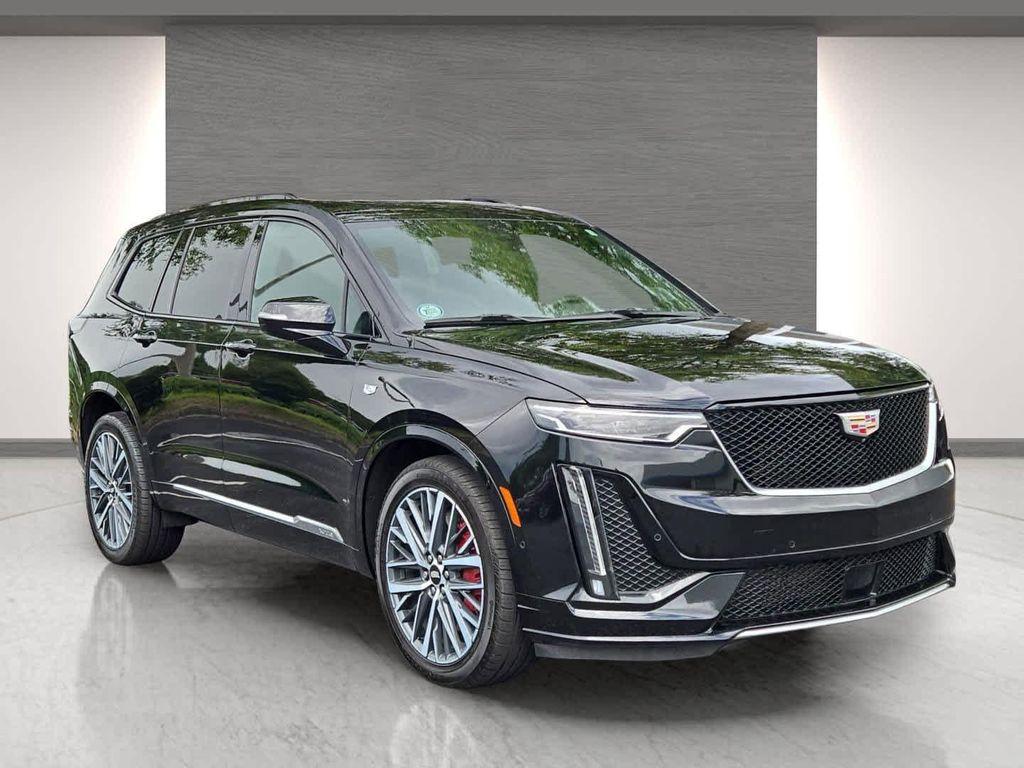 used 2024 Cadillac XT6 car, priced at $49,871