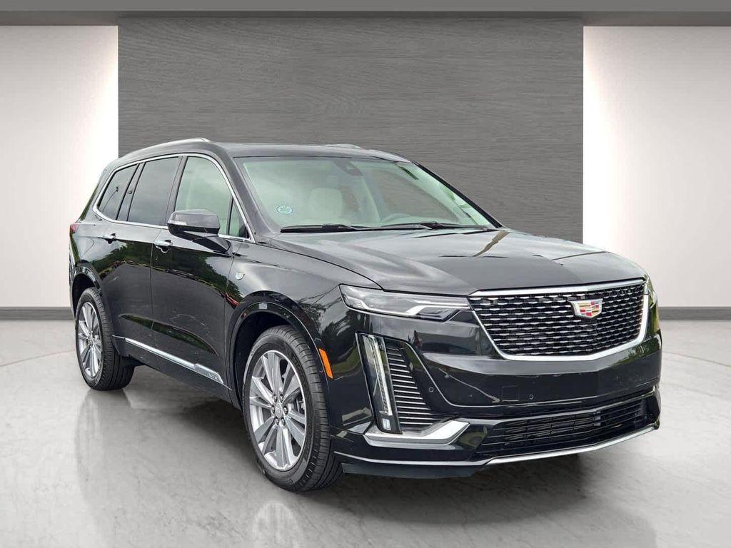 used 2025 Cadillac XT6 car, priced at $45,690