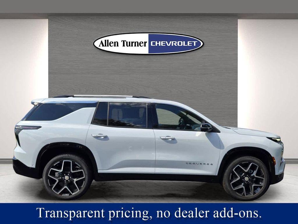new 2026 Chevrolet Traverse car, priced at $56,045