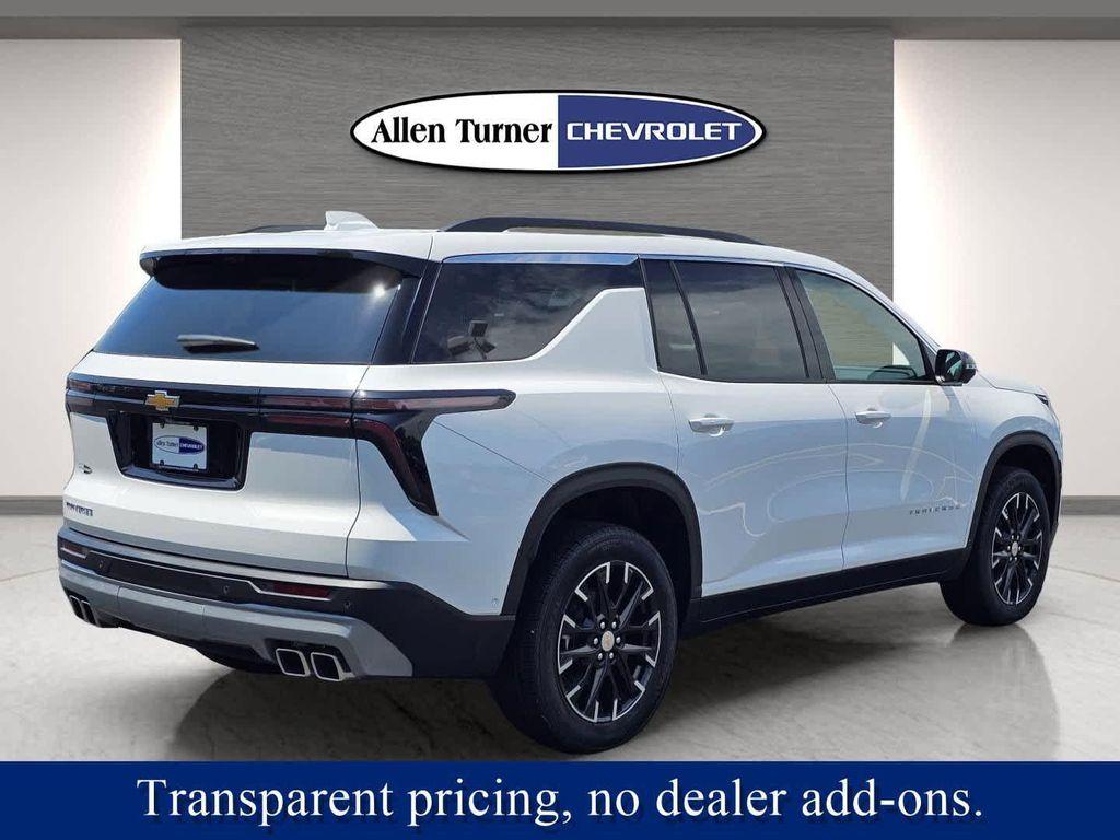 new 2026 Chevrolet Traverse car, priced at $48,305
