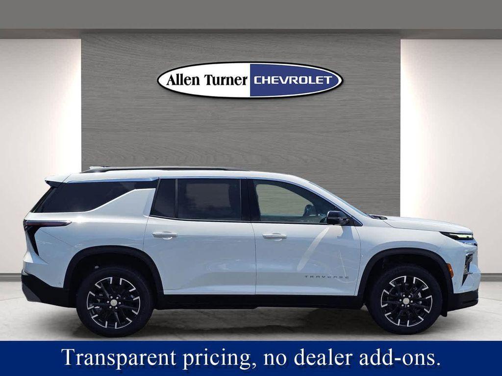 new 2026 Chevrolet Traverse car, priced at $48,305