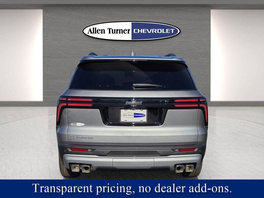 new 2026 Chevrolet Traverse car, priced at $46,915