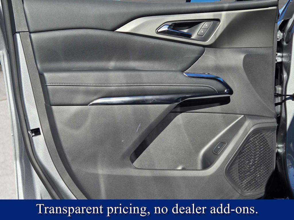 new 2026 Chevrolet Traverse car, priced at $46,915