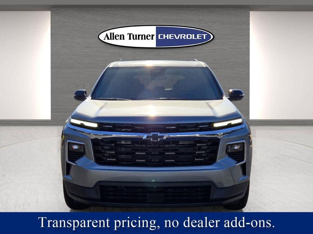 new 2026 Chevrolet Traverse car, priced at $46,915